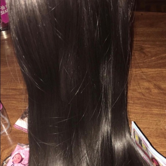 Hair extensions . 23. Synthetic. Look& . Feel real - Picture 2 of 4